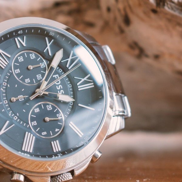 Schmuck und Uhren Verkauf