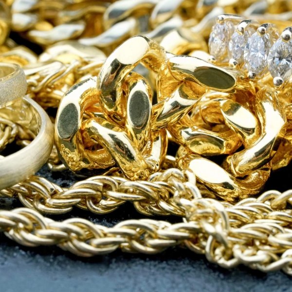Ein Haufen von Goldschmuck